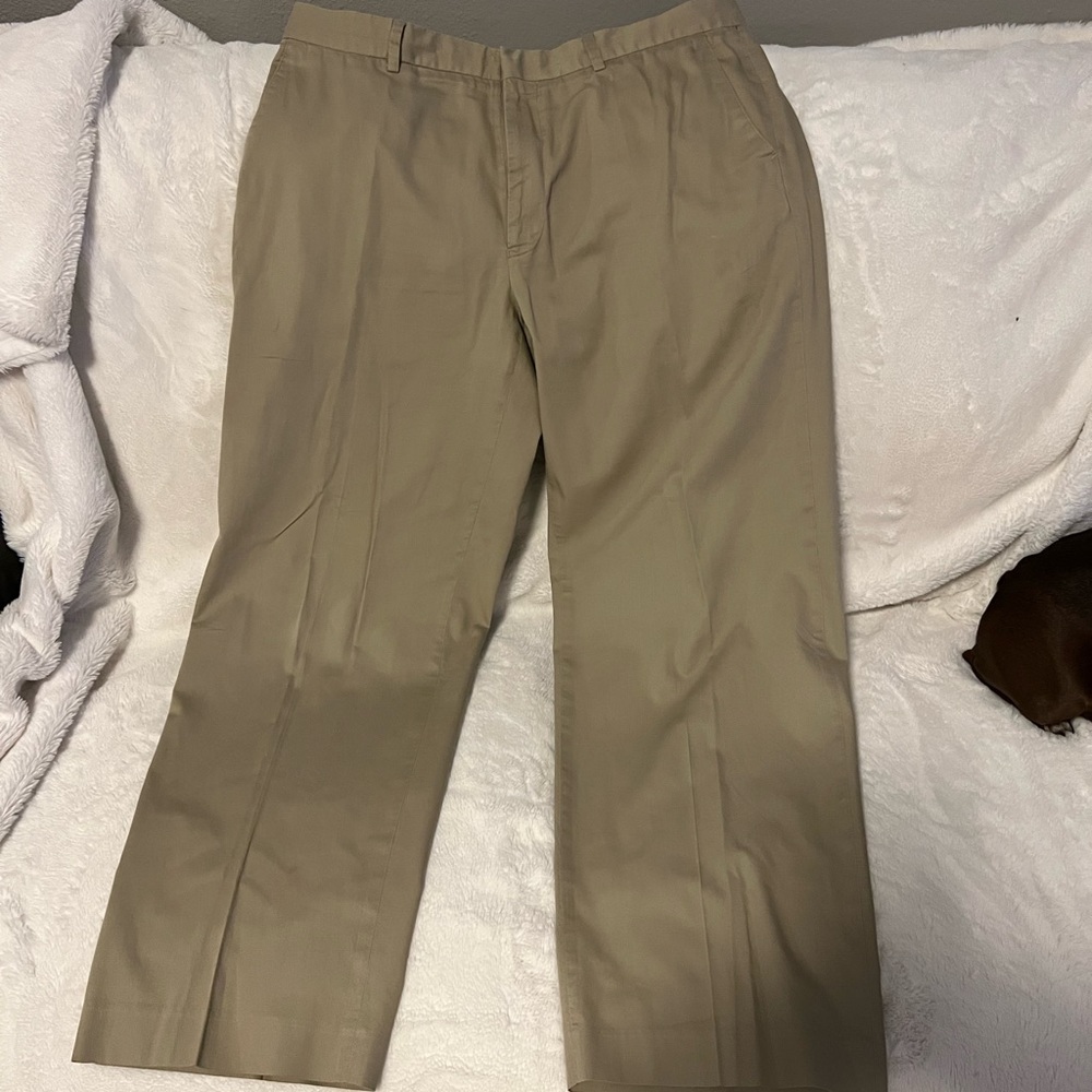 Structure men’s khakis size 36 x 32. Good condition.